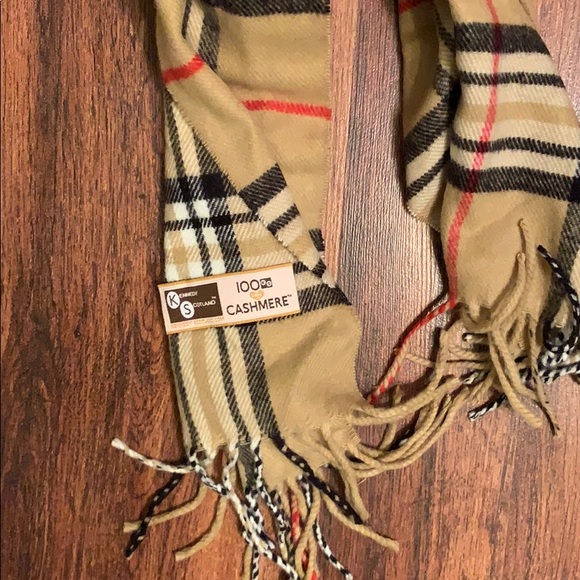 Cashmere scarf - Picture 2 of 3